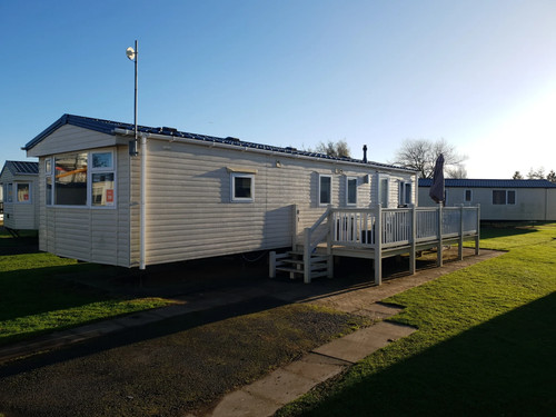 Butlins skegness mon apr - mon,